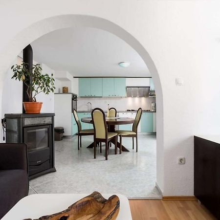 Apartmani Vinko Tribunj-Sovlje Tribalj Exterior foto