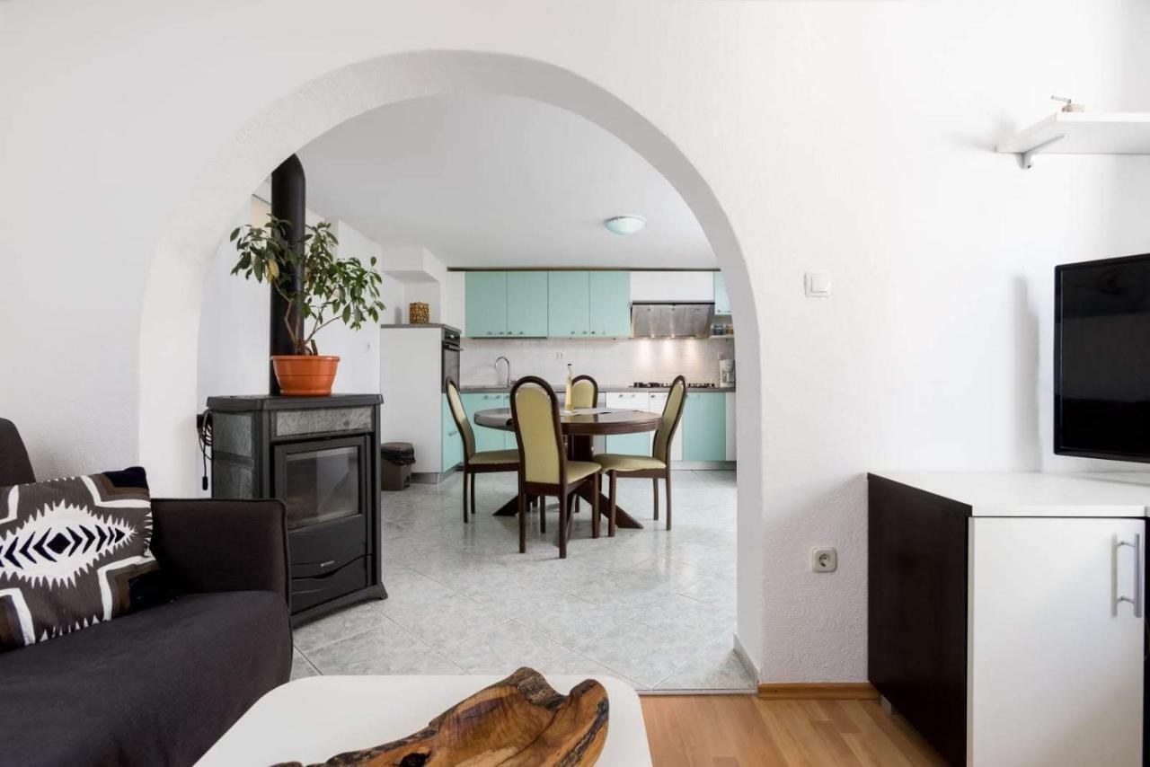 Apartmani Vinko Tribunj-Sovlje Tribalj Exterior foto