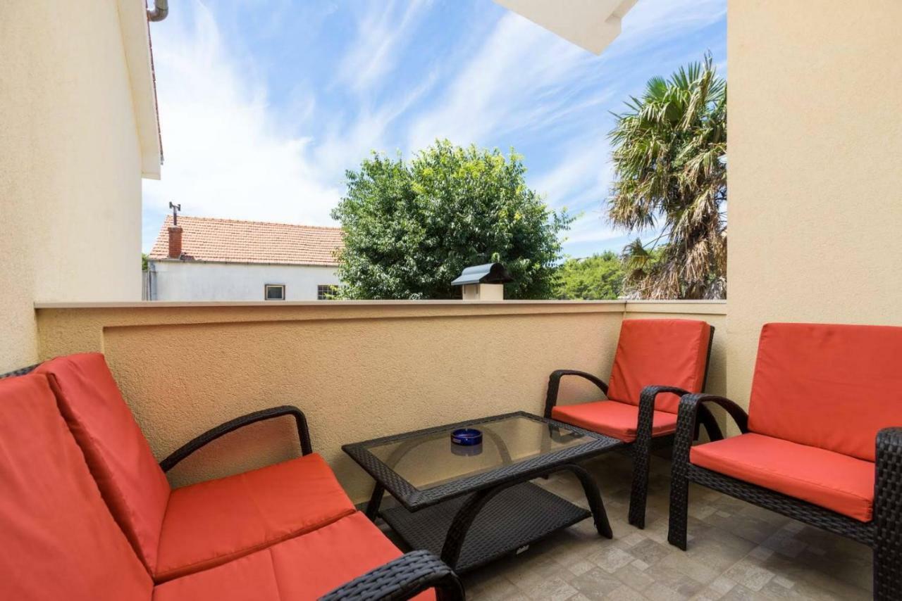 Apartmani Vinko Tribunj-Sovlje Tribalj Exterior foto